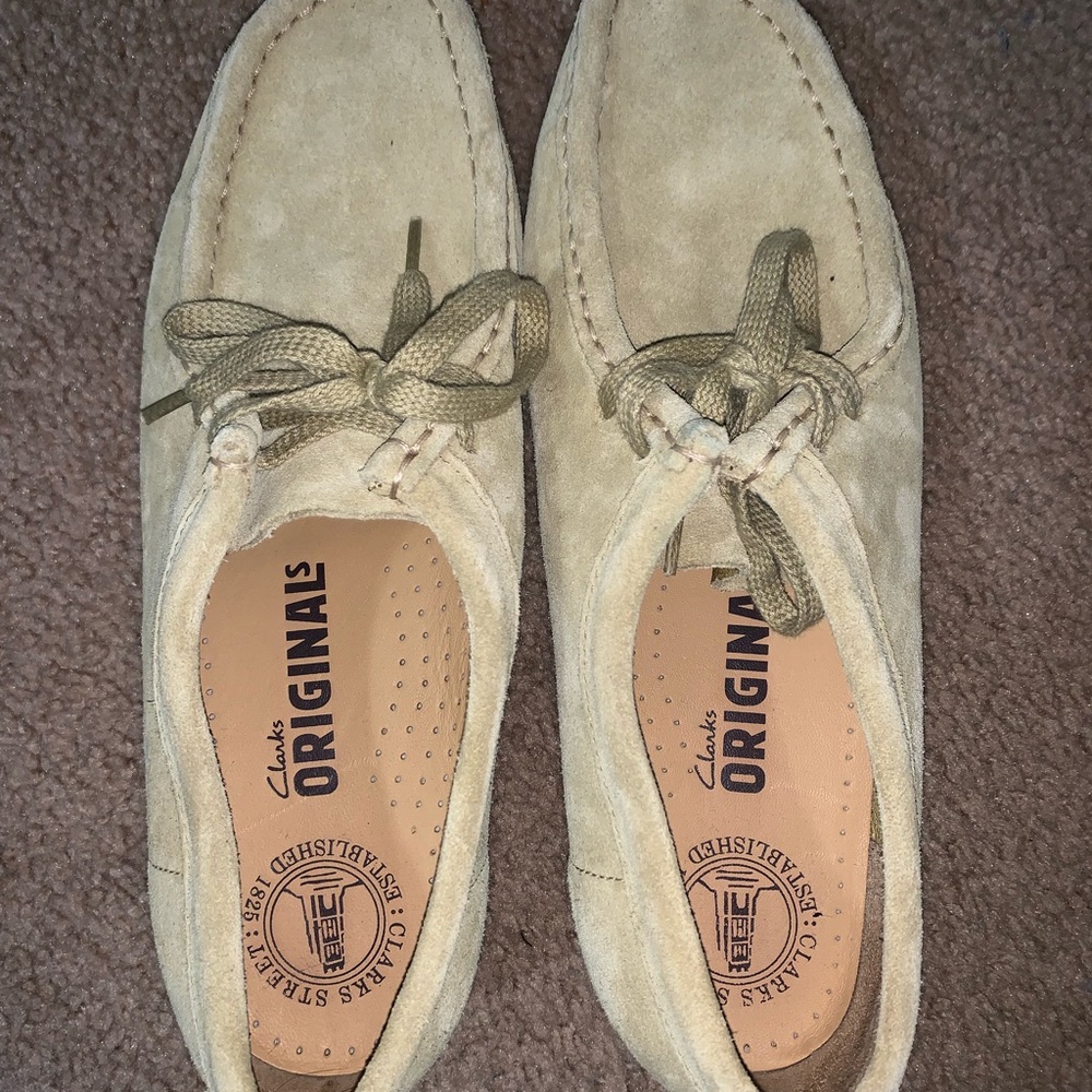 Clark’s Wallabees - Women’s 9.5